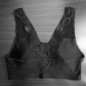 Wireless, soft, comfortable t-shirt bra
